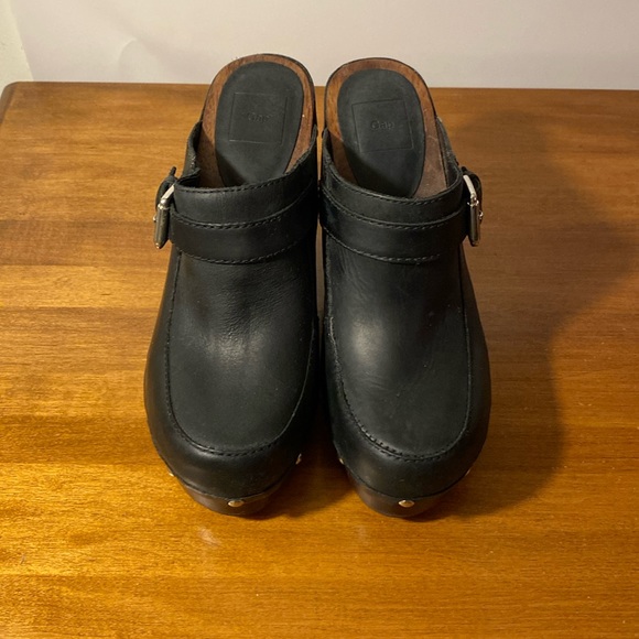 GAP Shoes Navy Leather High Heel Gap Platform Clogs Size 7 Poshmark